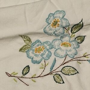Hand Embroidered 2 Standard Vintage Pillowcases Floral Flowers *Read* BRIDGERTON